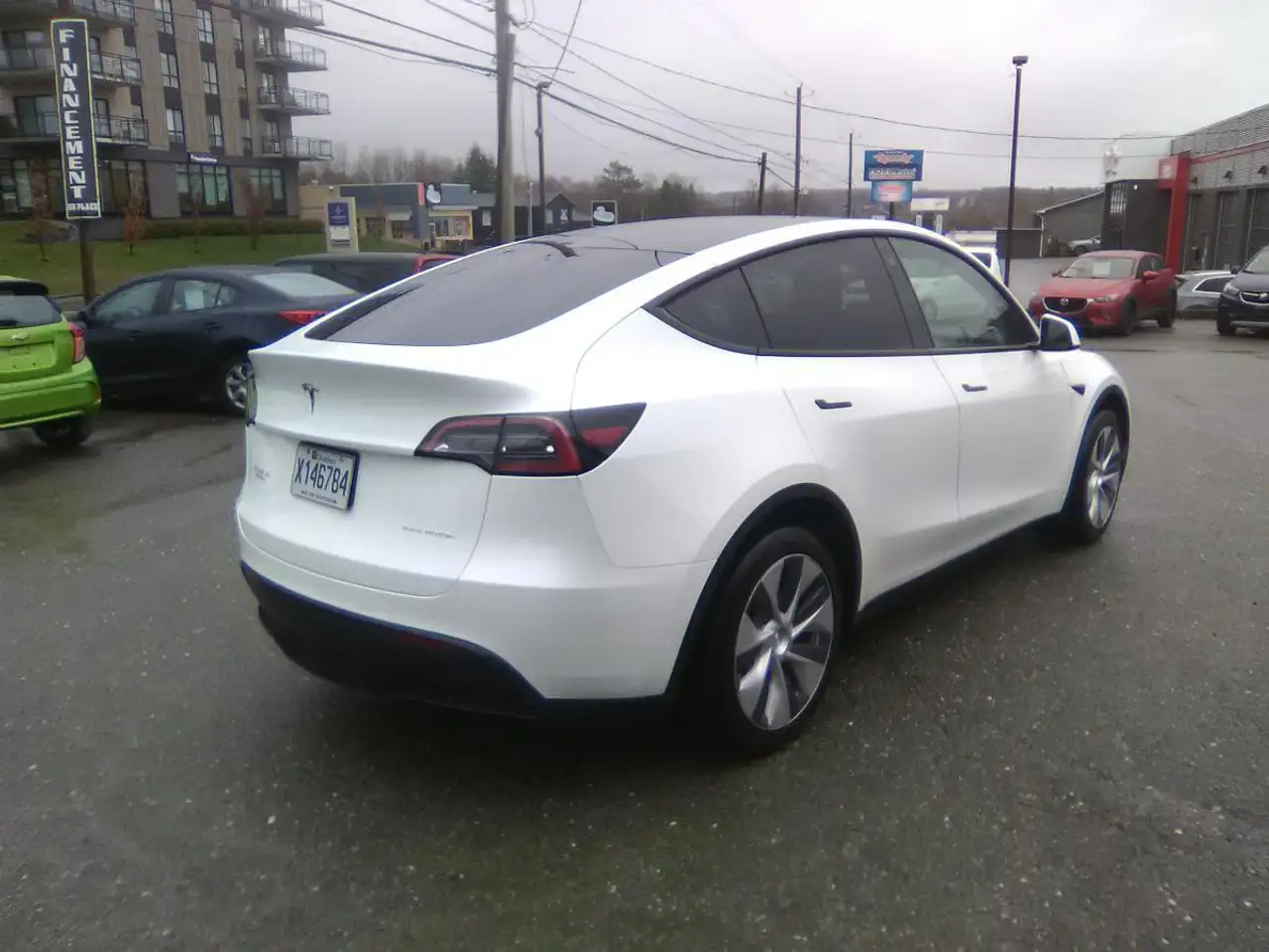 Tesla Model Y снимка Tesla Model Y