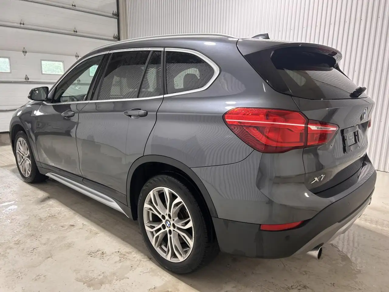 BMW X1 снимка BMW X1