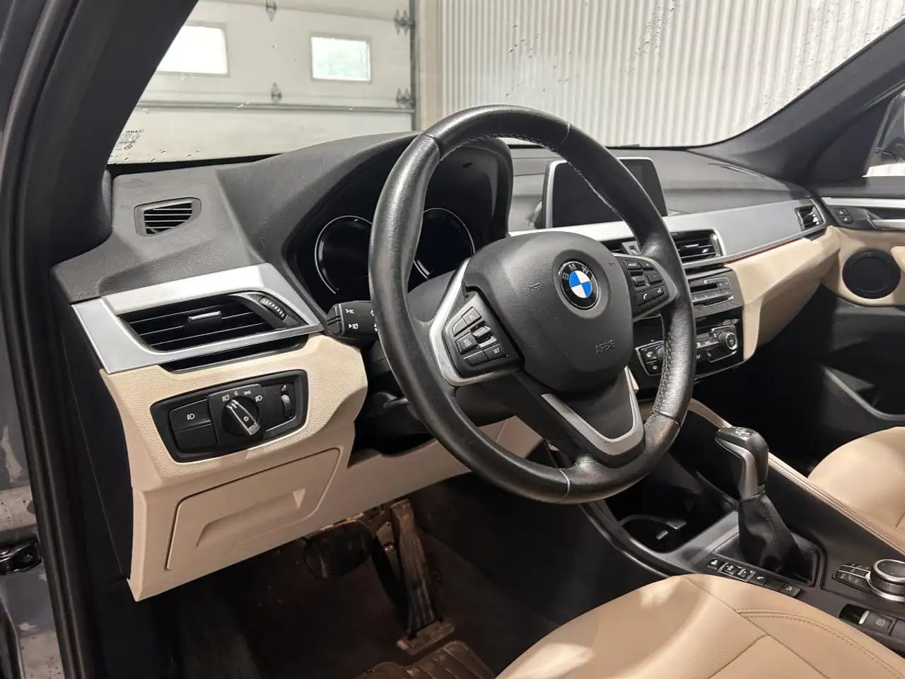 BMW X1 снимка BMW X1