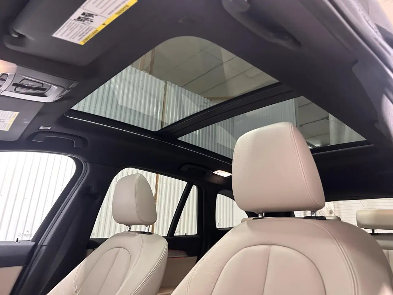 BMW X1 снимка BMW X1