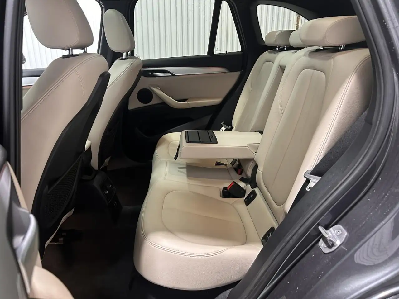 BMW X1 снимка BMW X1