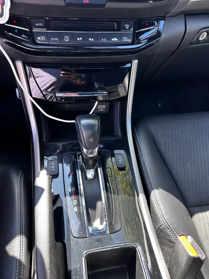 Honda Accord снимка Honda Accord