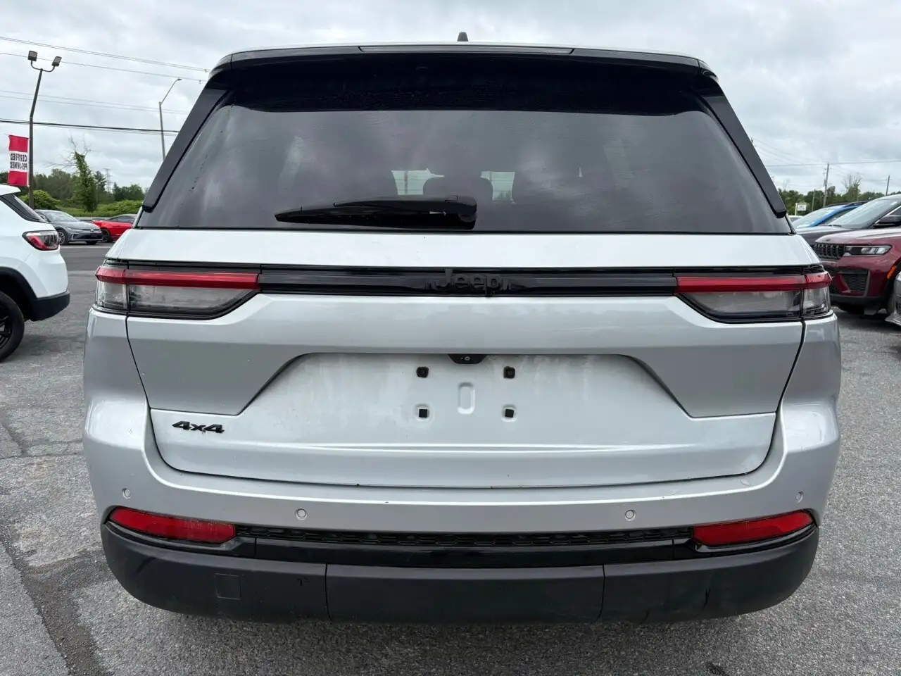 Jeep Grand Cherokee photo Jeep Grand Cherokee