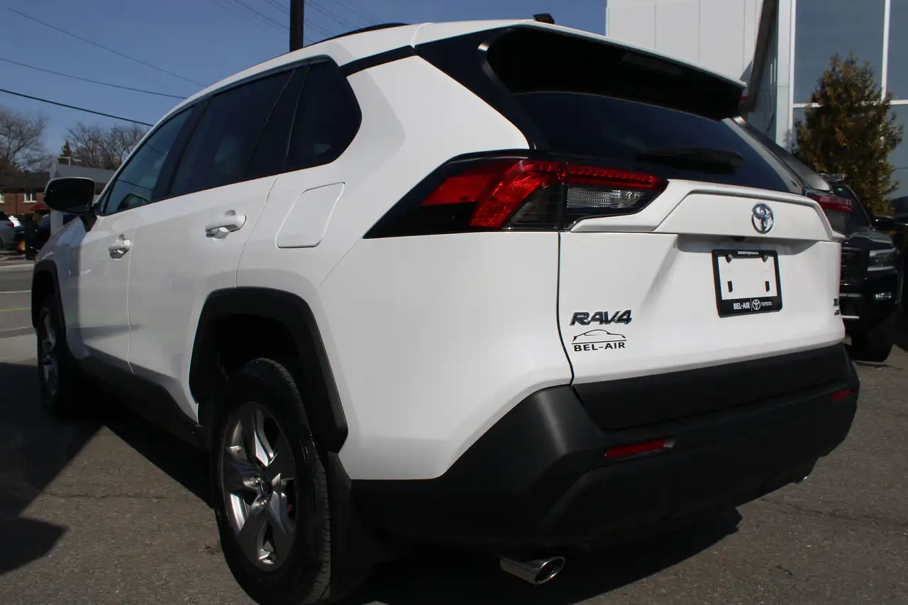 Toyota RAV 4 снимка Toyota RAV 4