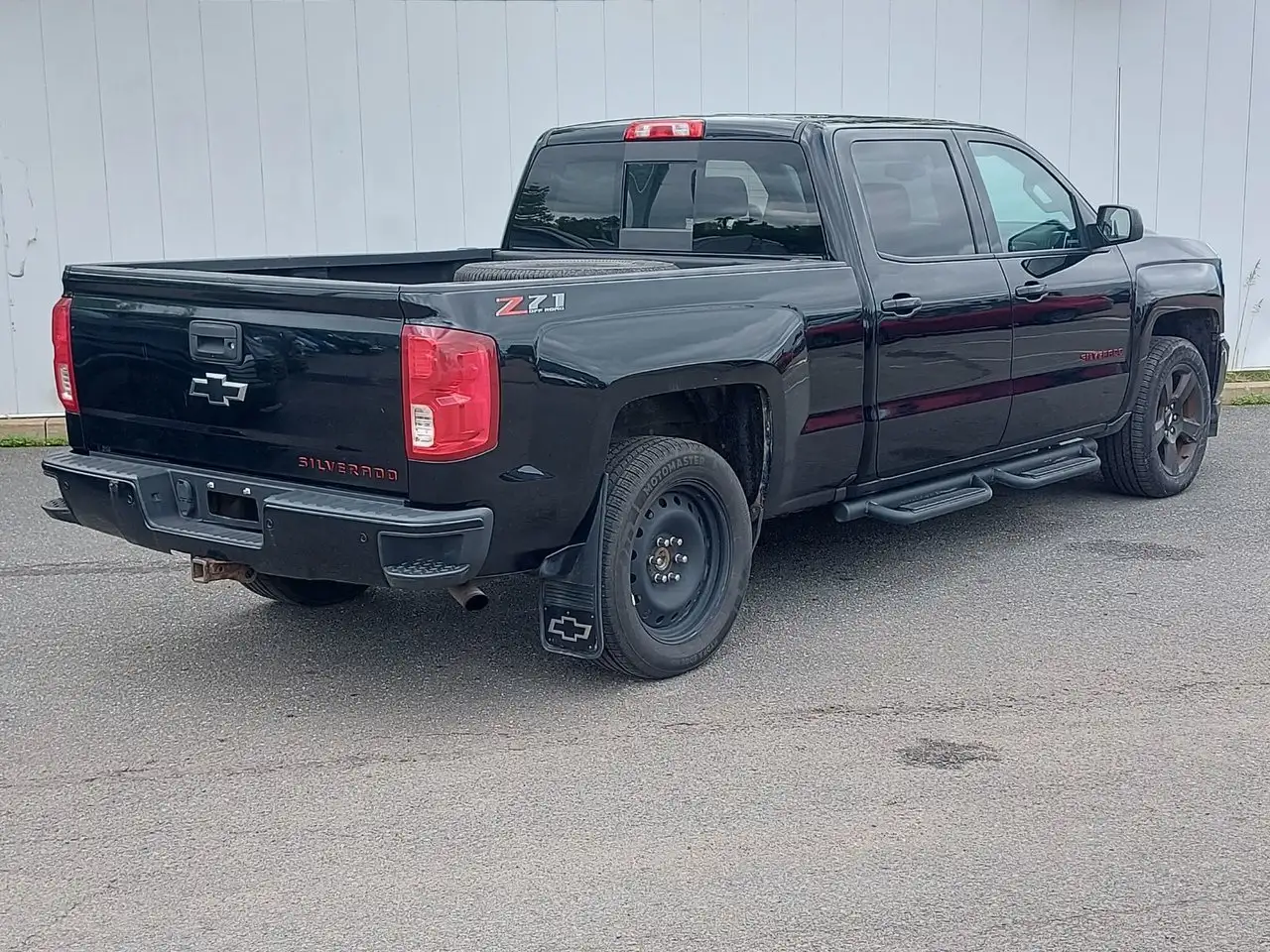 Chevrolet Silverado 1500 photo Chevrolet Silverado 1500