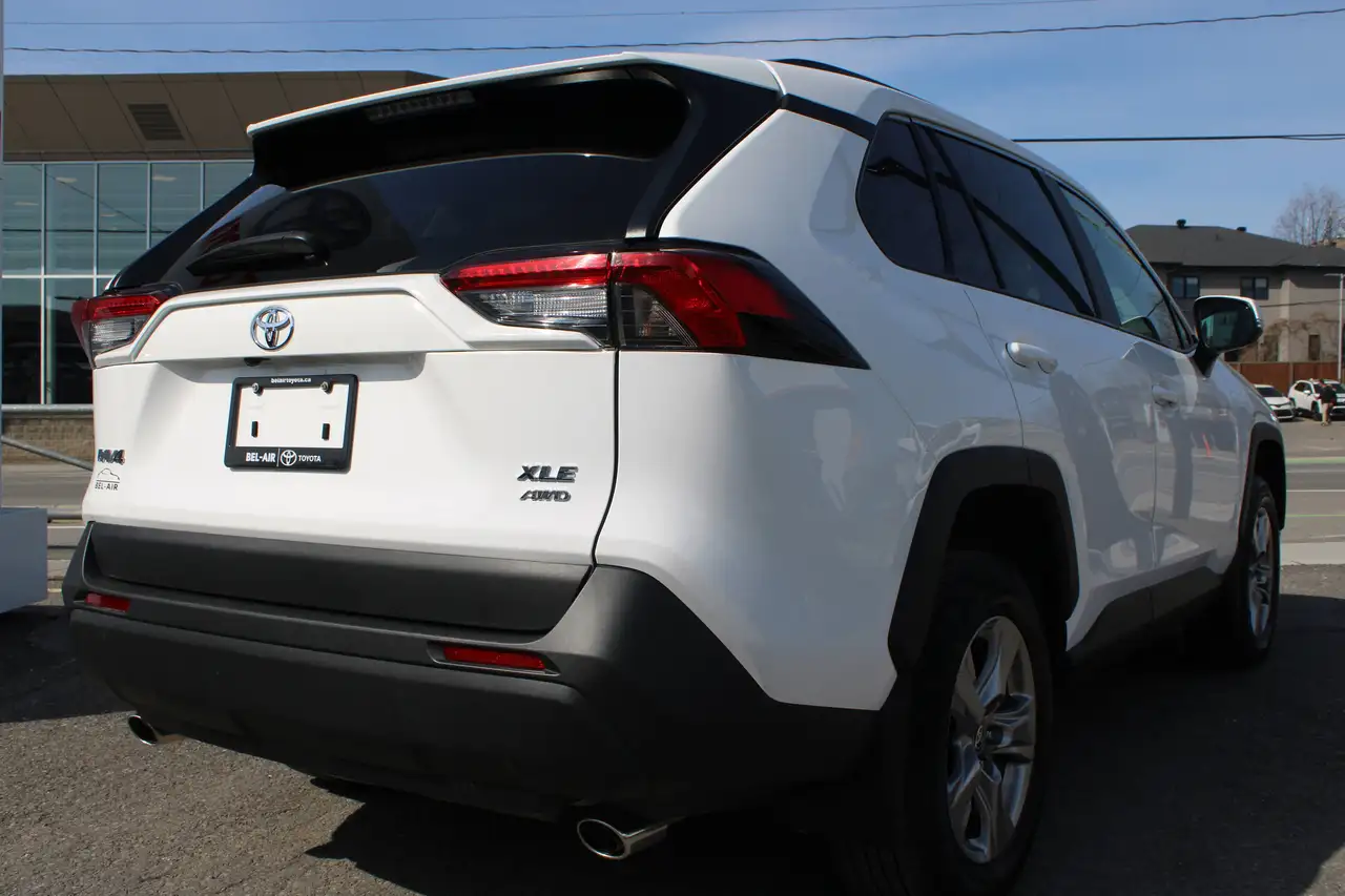 Toyota RAV 4 снимка Toyota RAV 4