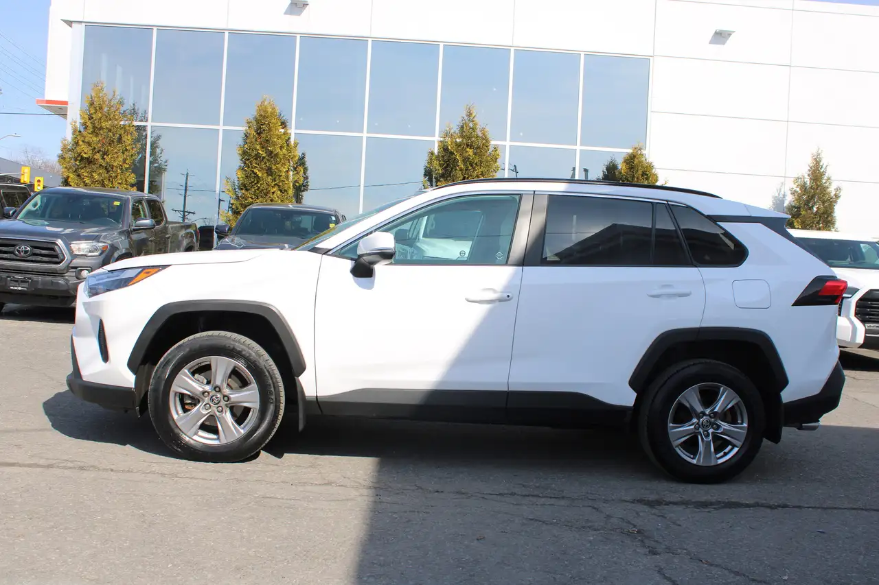 Toyota RAV 4 снимка Toyota RAV 4