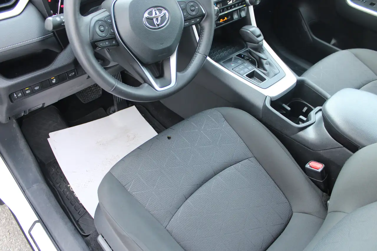 Toyota RAV 4 снимка Toyota RAV 4