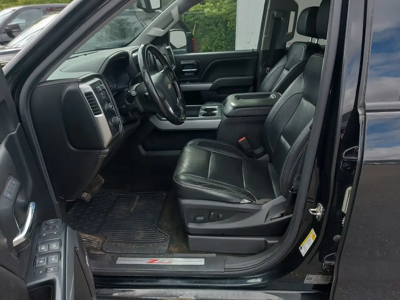 Chevrolet Silverado 1500 photo Chevrolet Silverado 1500
