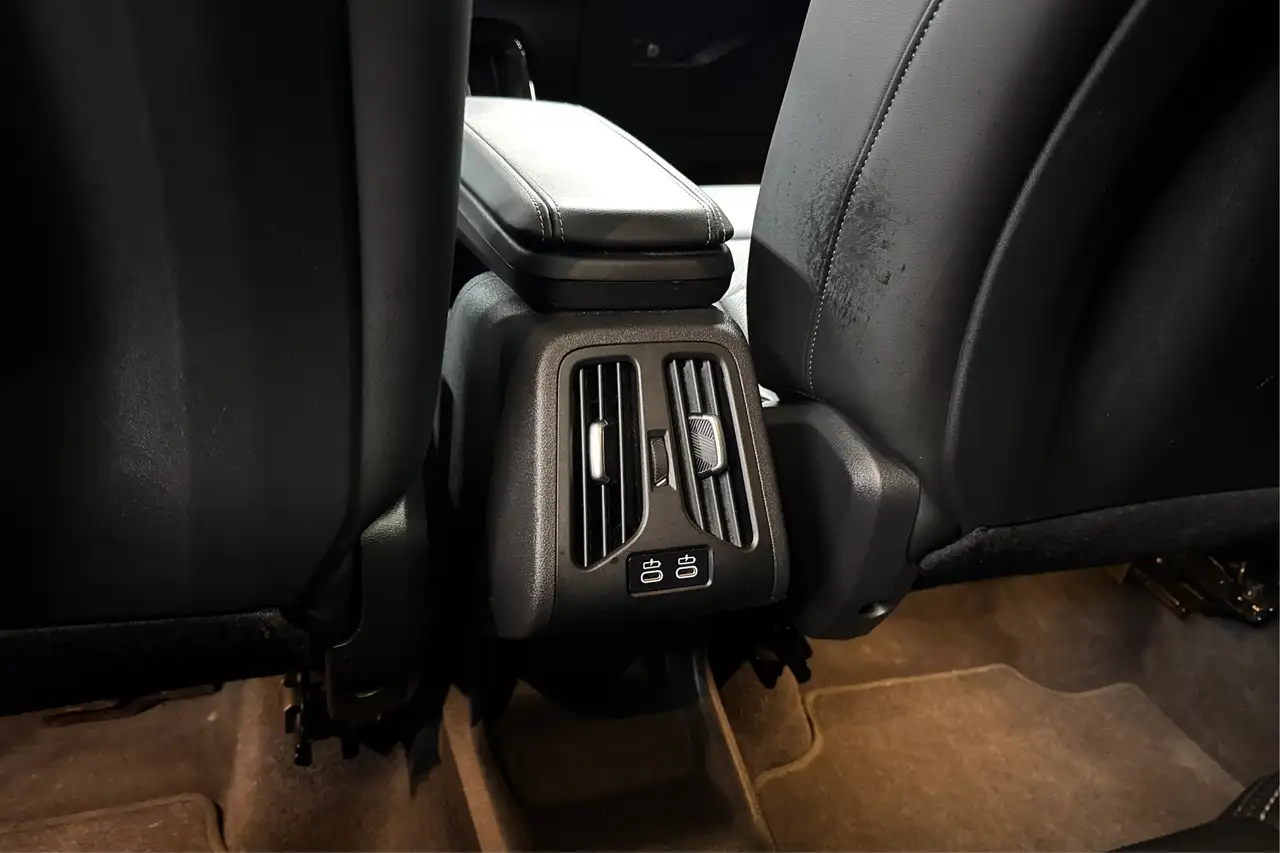 BMW X1 photo BMW X1