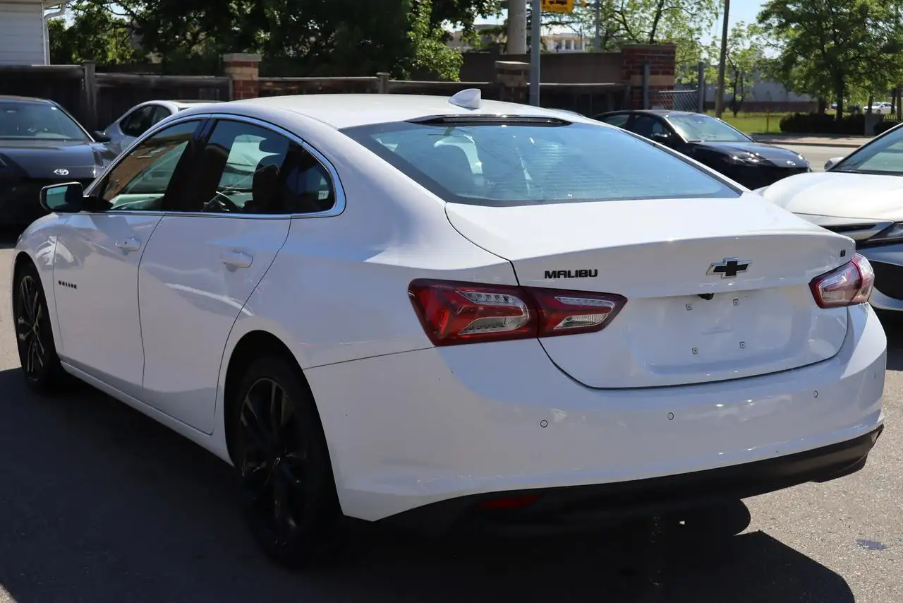 Chevrolet Malibu снимка Chevrolet Malibu
