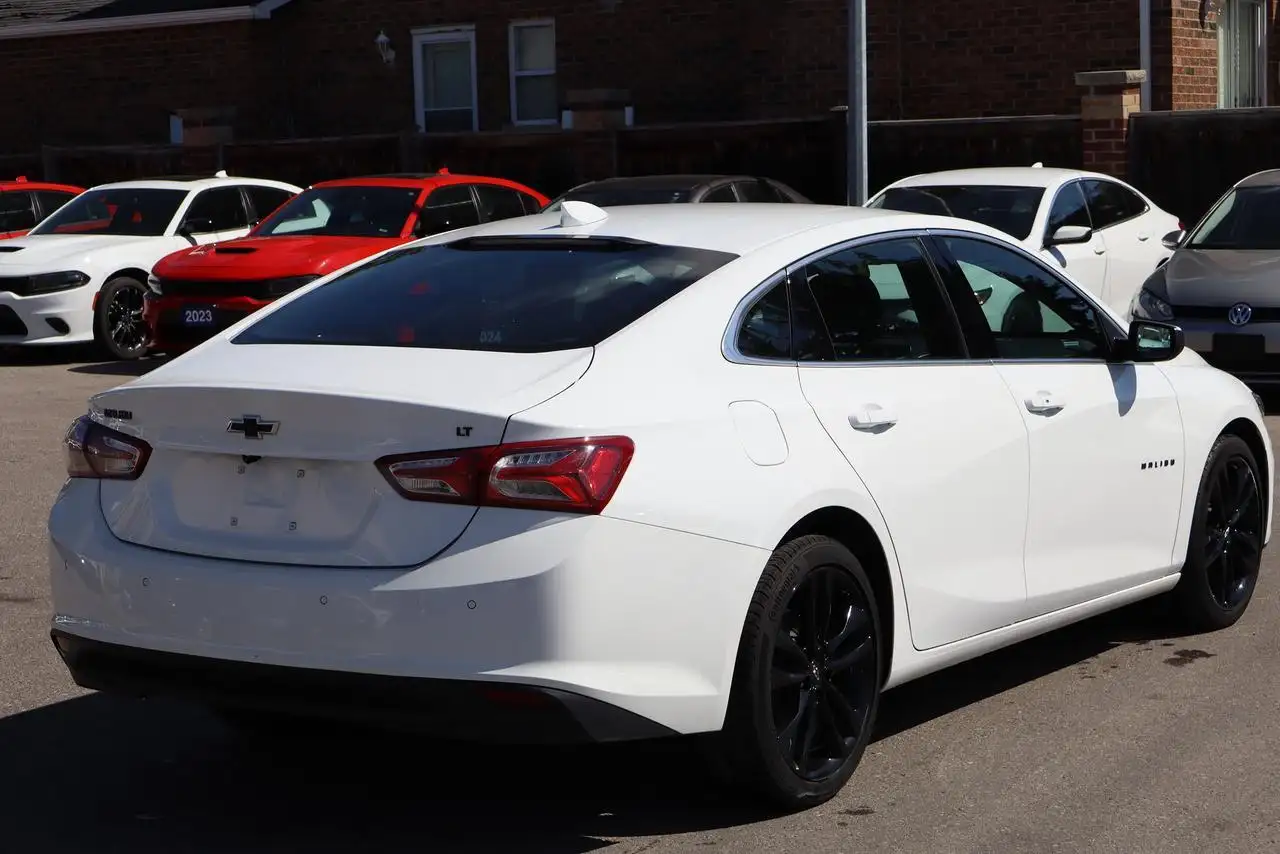 Chevrolet Malibu снимка Chevrolet Malibu