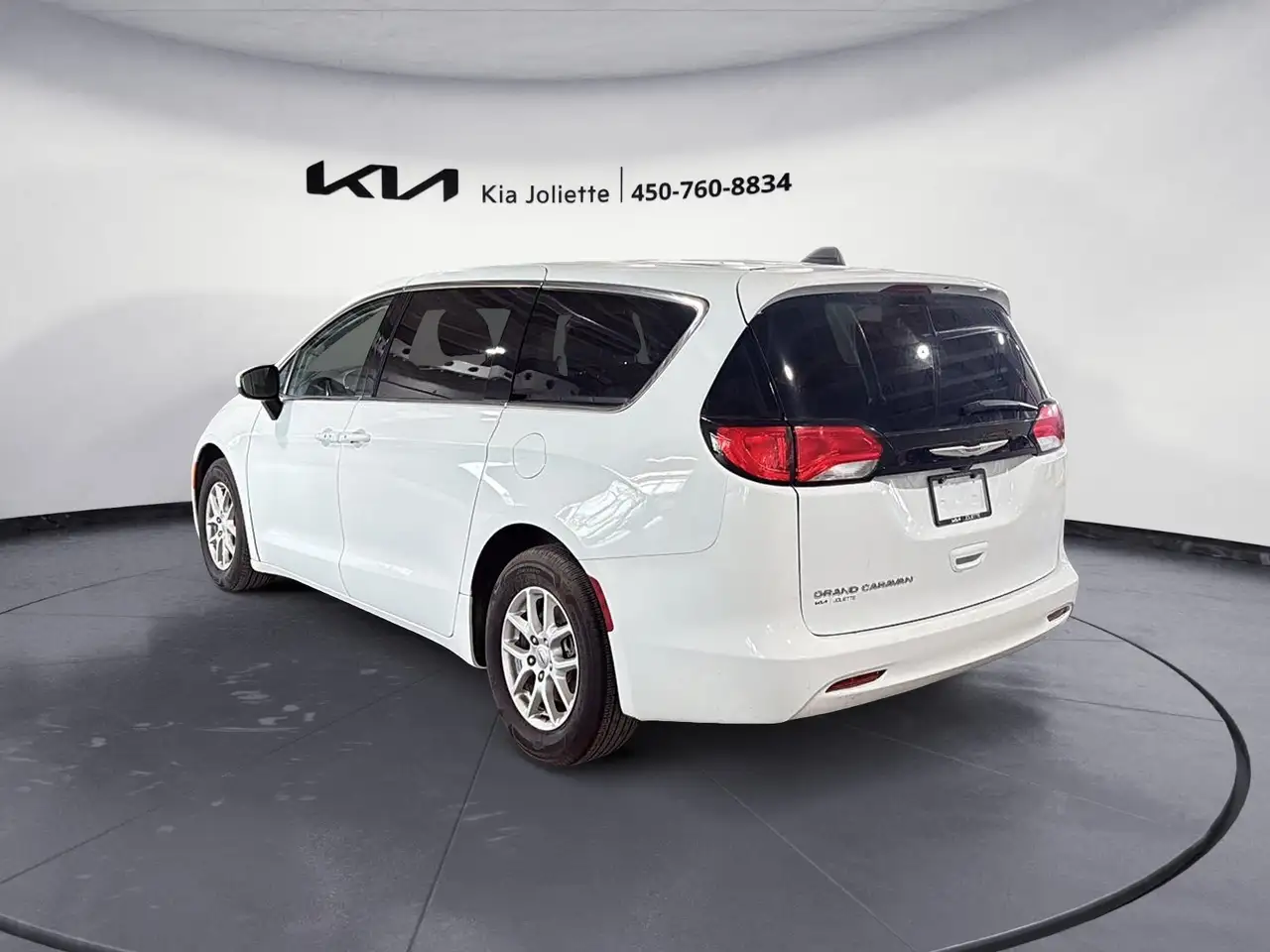 Chrysler Grand Caravan photo Chrysler Grand Caravan