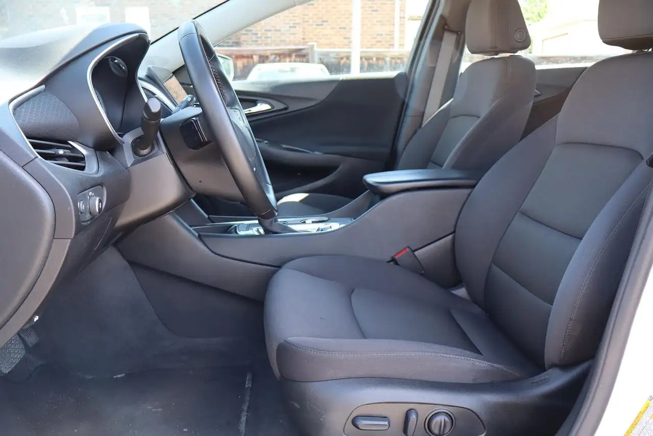 Chevrolet Malibu снимка Chevrolet Malibu