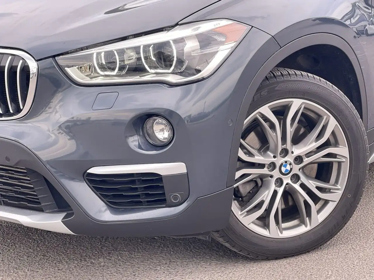 BMW X1 photo BMW X1