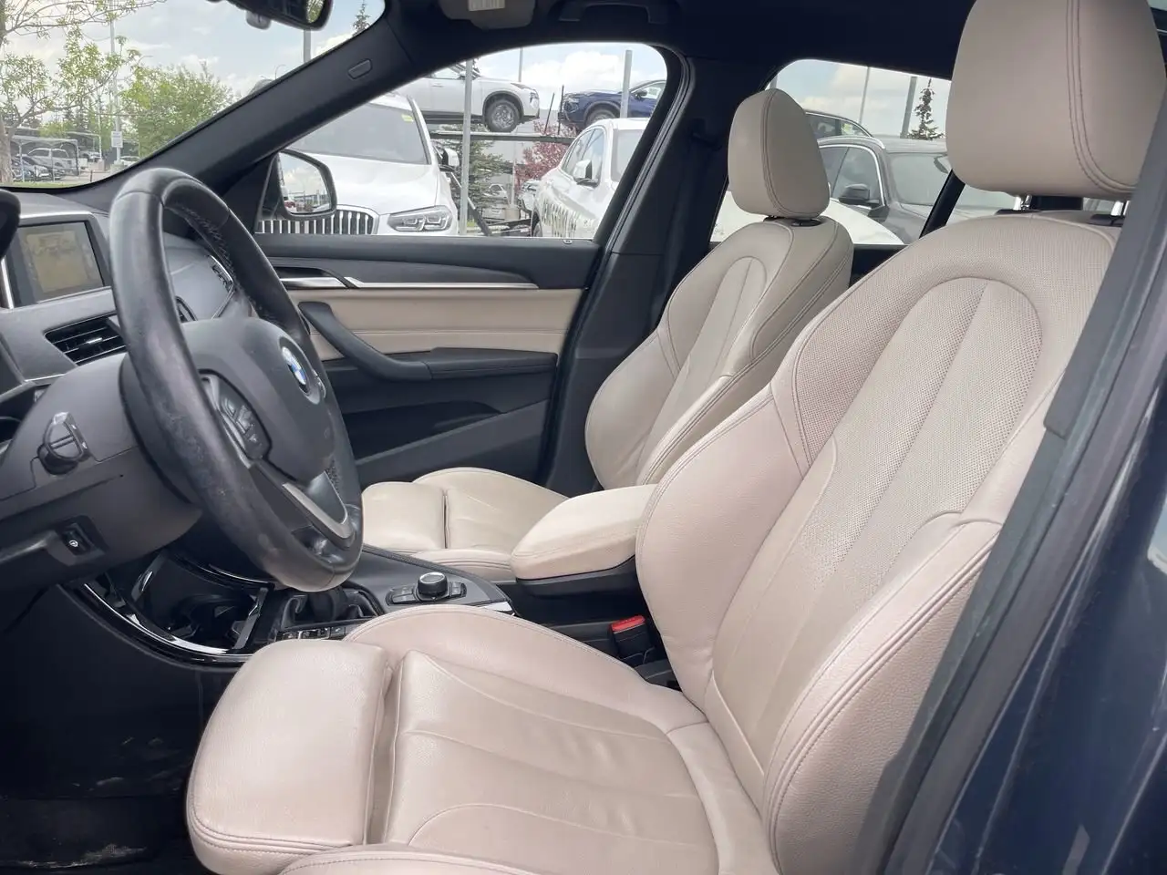 BMW X1 photo BMW X1