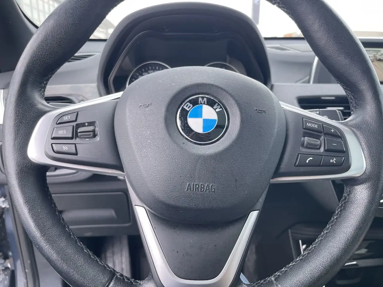 BMW X1 photo BMW X1