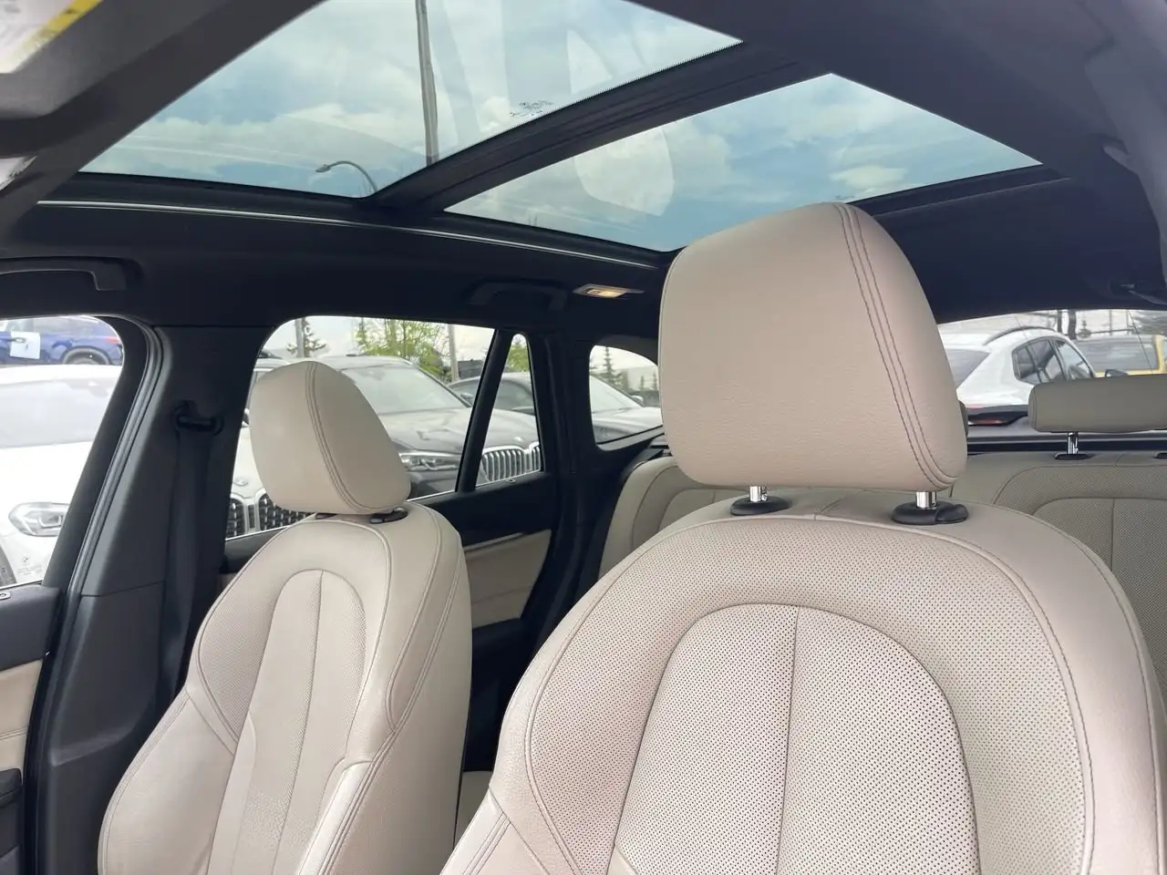 BMW X1 photo BMW X1