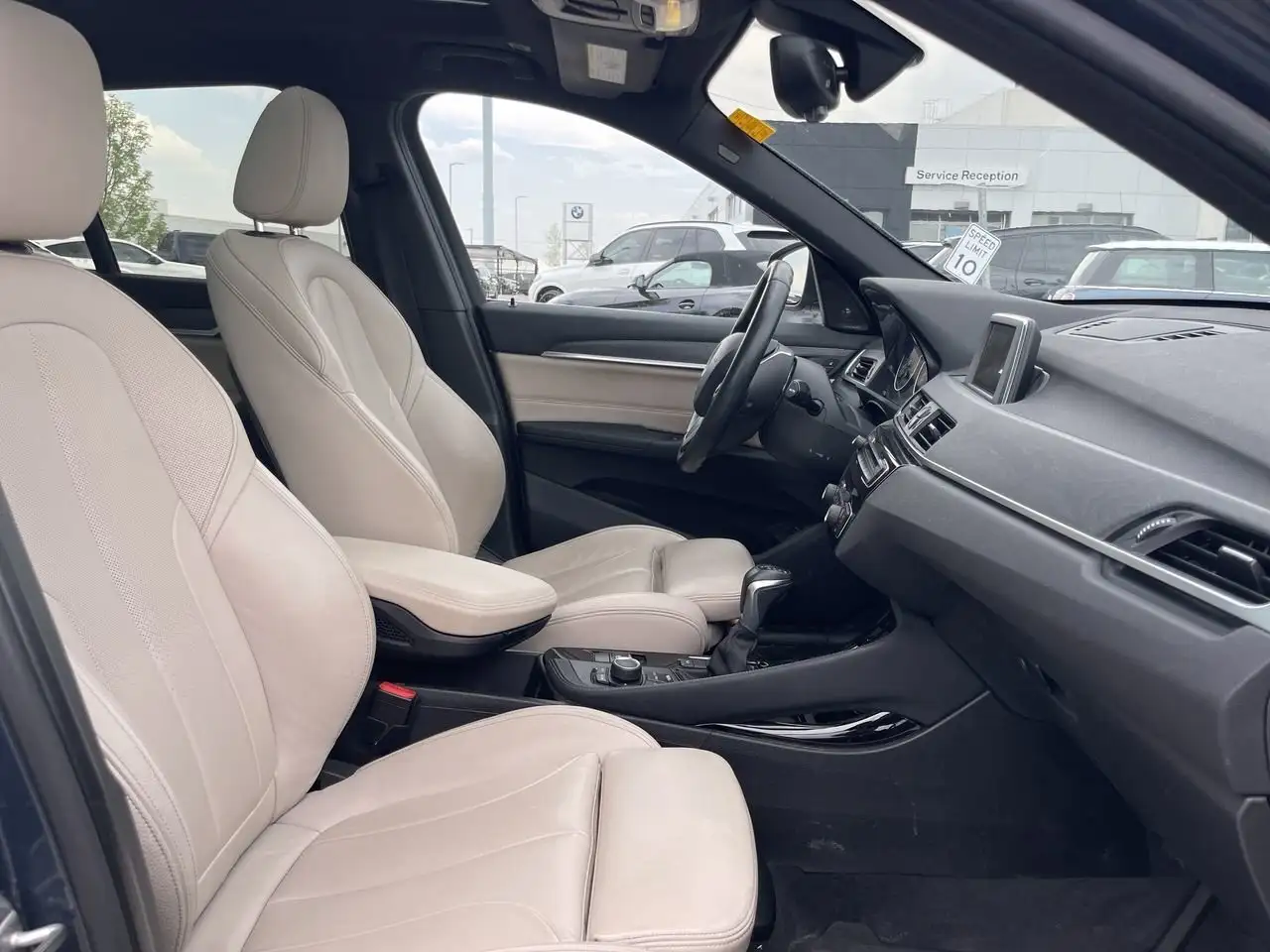 BMW X1 photo BMW X1