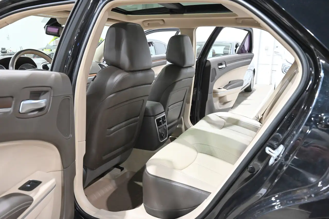 Chrysler 300 снимка Chrysler 300