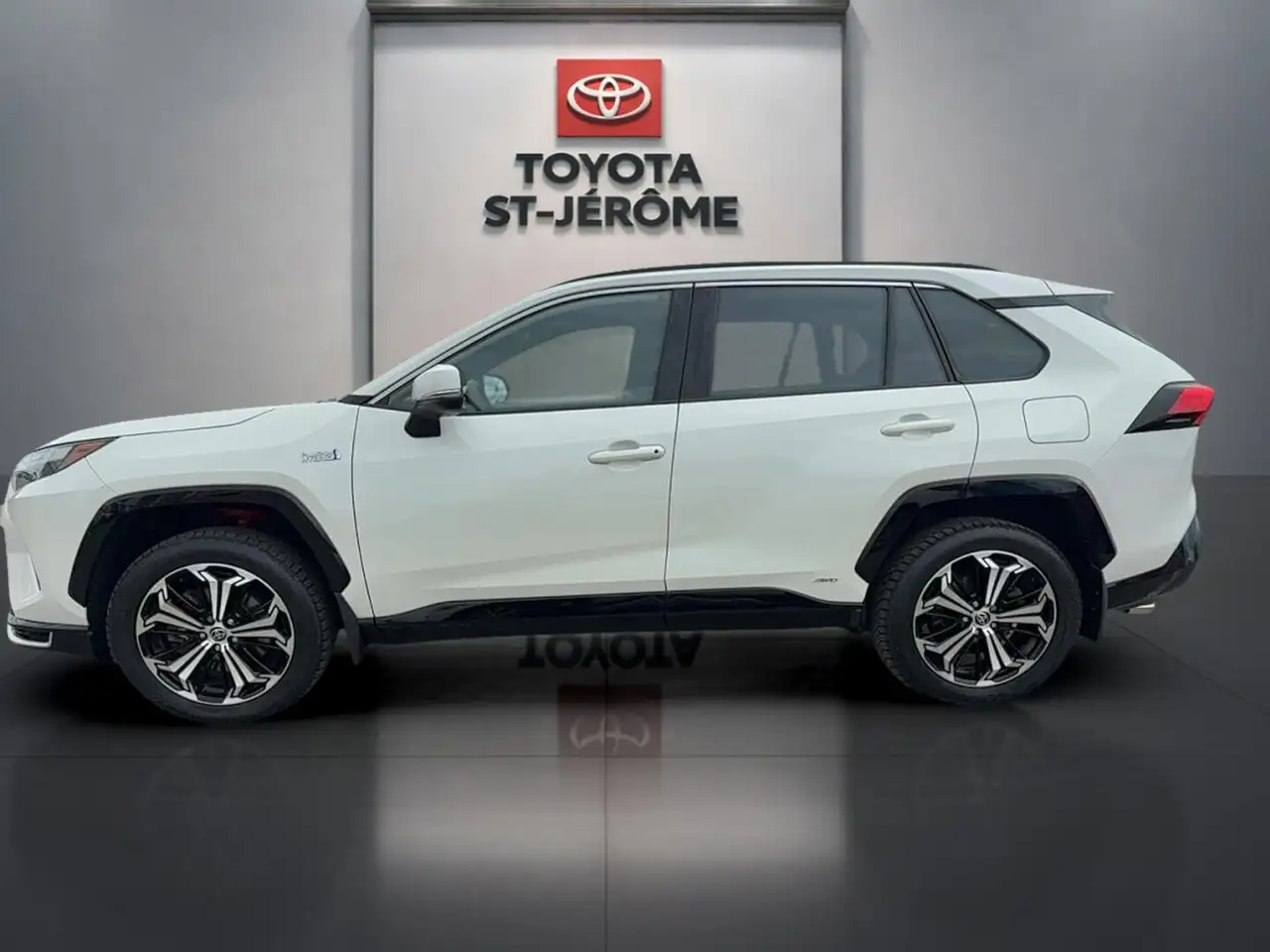 Toyota RAV 4 Prime снимка Toyota RAV 4 Prime