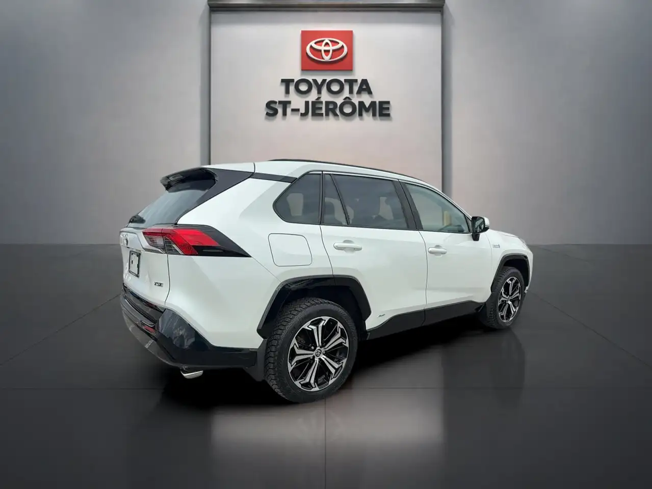 Toyota RAV 4 Prime снимка Toyota RAV 4 Prime