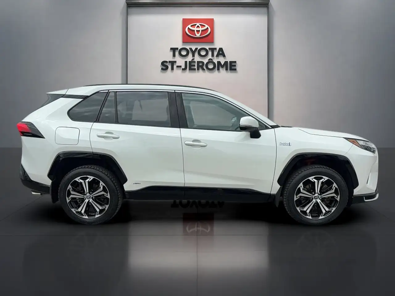 Toyota RAV 4 Prime снимка Toyota RAV 4 Prime