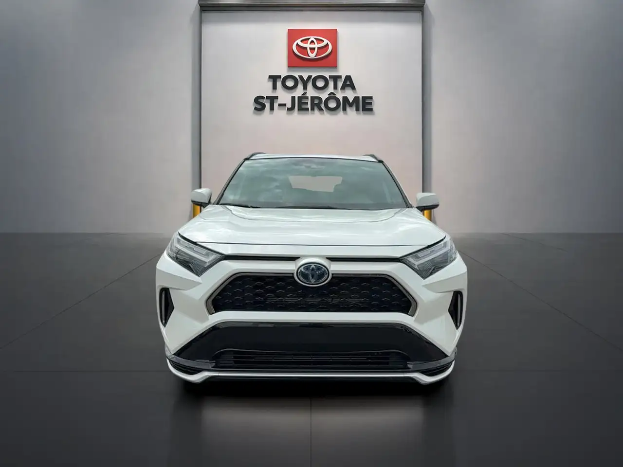 Toyota RAV 4 Prime снимка Toyota RAV 4 Prime
