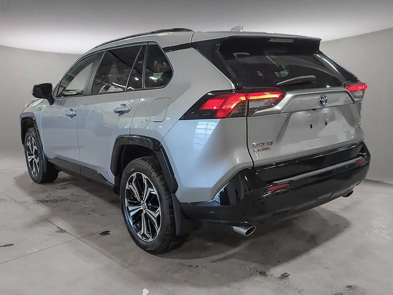 Toyota RAV 4 Prime снимка Toyota RAV 4 Prime