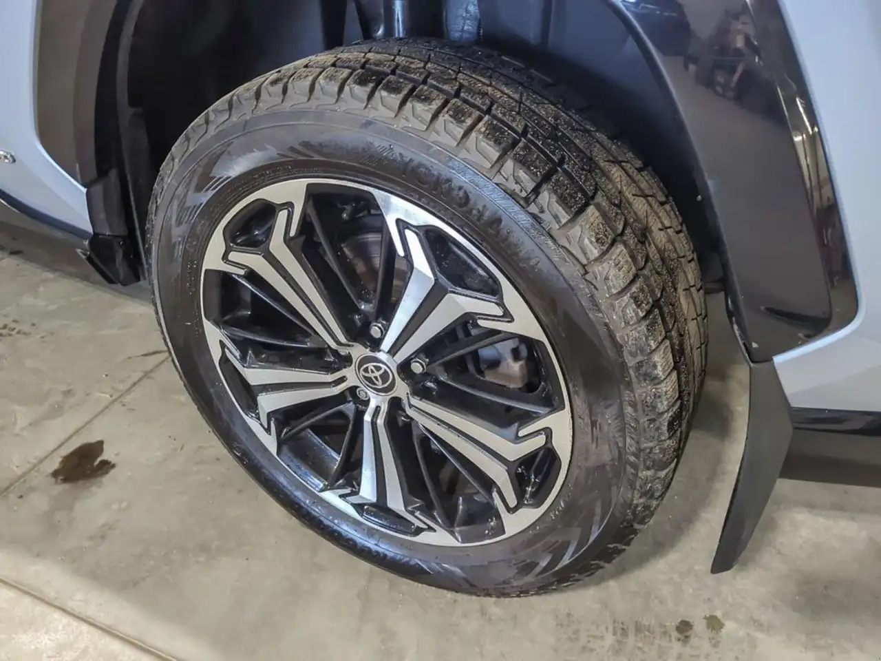 Toyota RAV 4 Prime снимка Toyota RAV 4 Prime