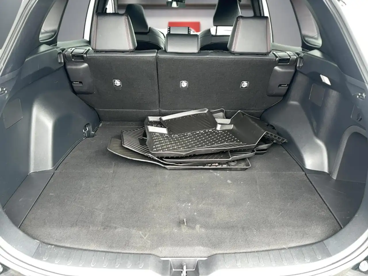 Toyota RAV 4 Prime снимка Toyota RAV 4 Prime