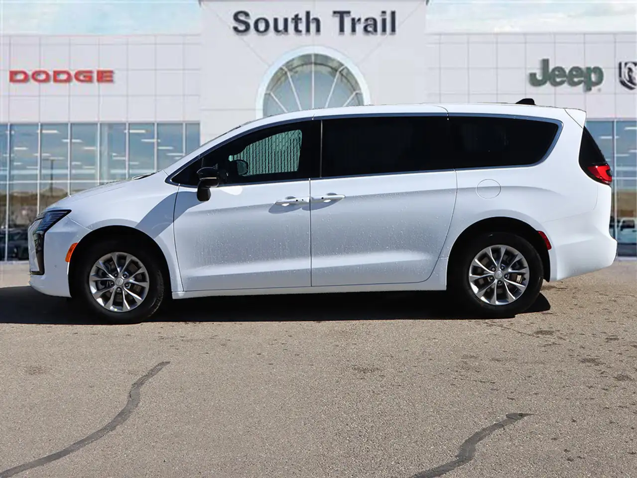 Chrysler Pacifica снимка Chrysler Pacifica