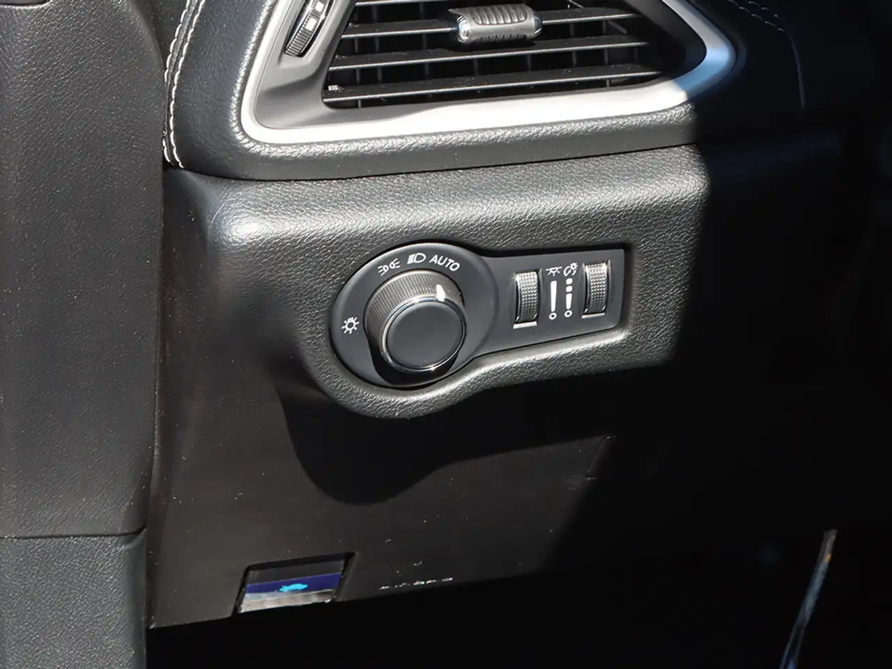 Chrysler Pacifica снимка Chrysler Pacifica