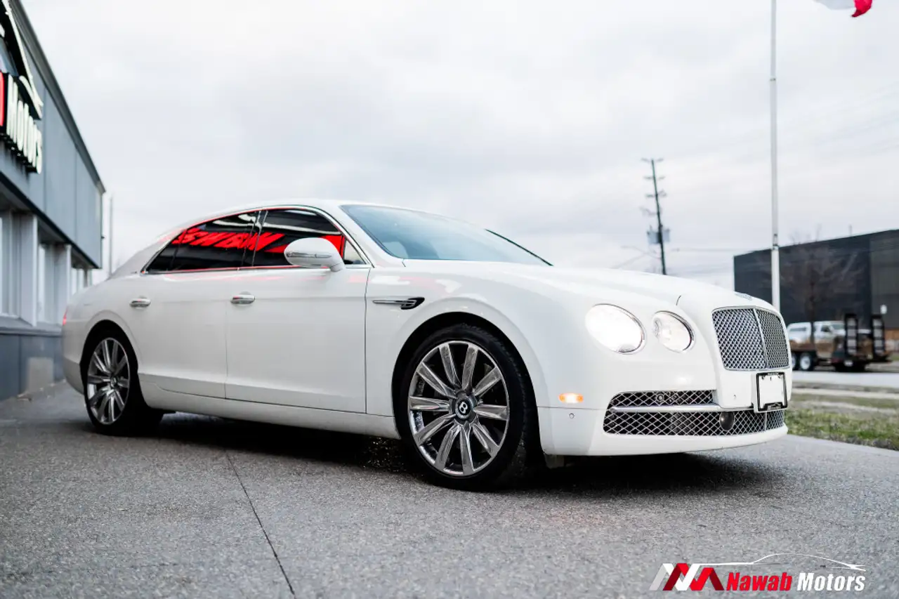 Bentley Flying Spur photo Bentley Flying Spur