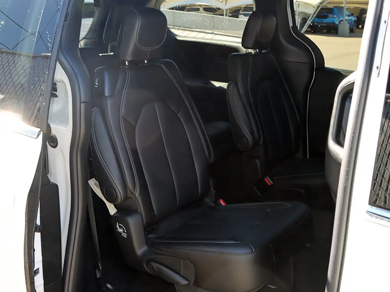 Chrysler Pacifica снимка Chrysler Pacifica