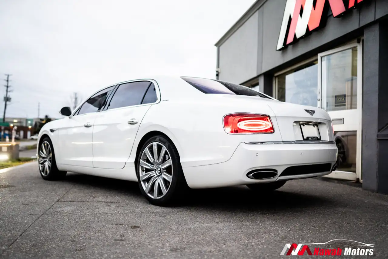 Bentley Flying Spur photo Bentley Flying Spur