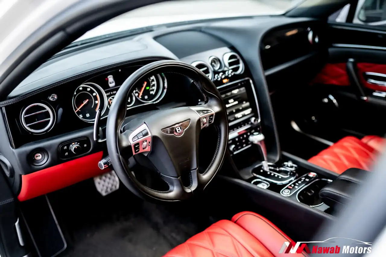 Bentley Flying Spur photo Bentley Flying Spur