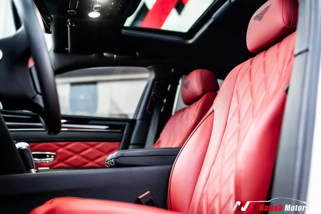 Bentley Flying Spur photo Bentley Flying Spur