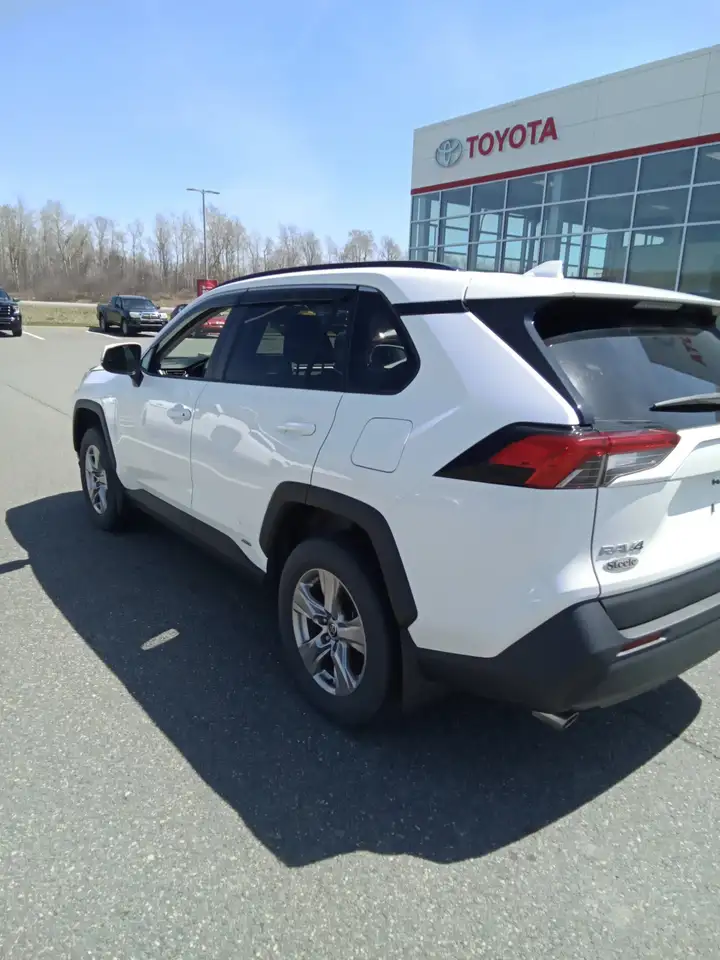 Toyota RAV 4 снимка Toyota RAV 4