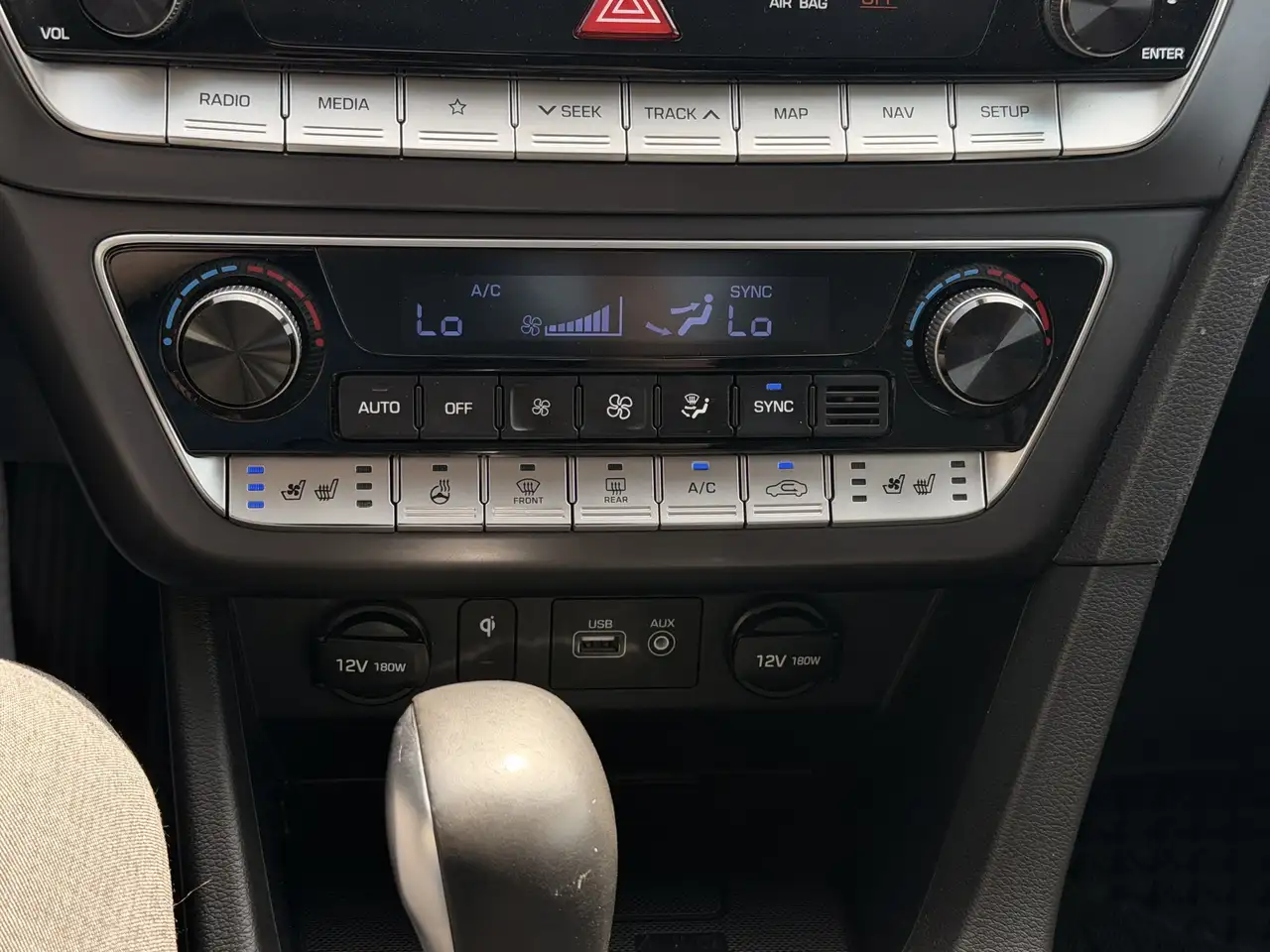 Hyundai SONATA снимка Hyundai SONATA