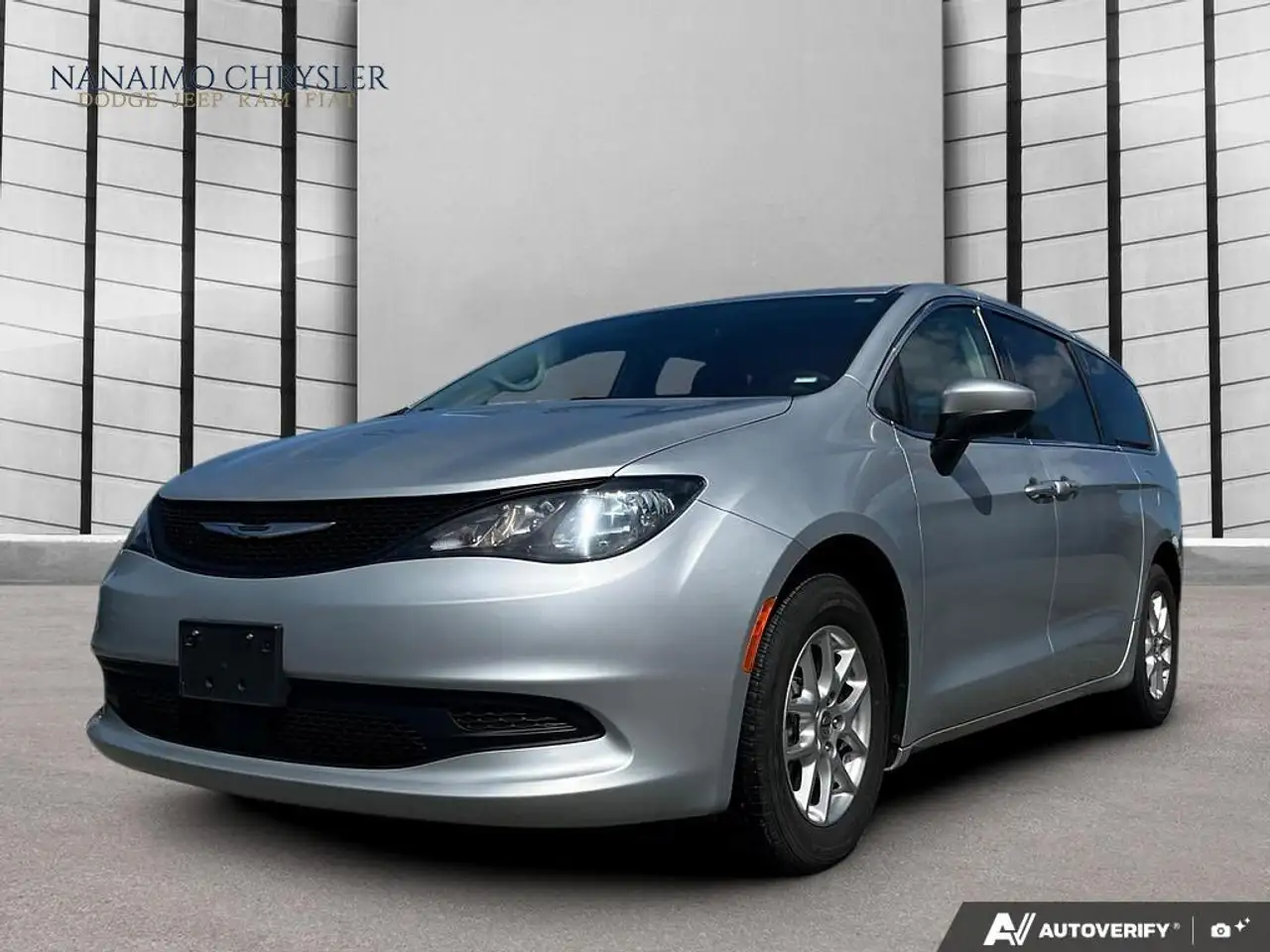2023 Chrysler Voyager