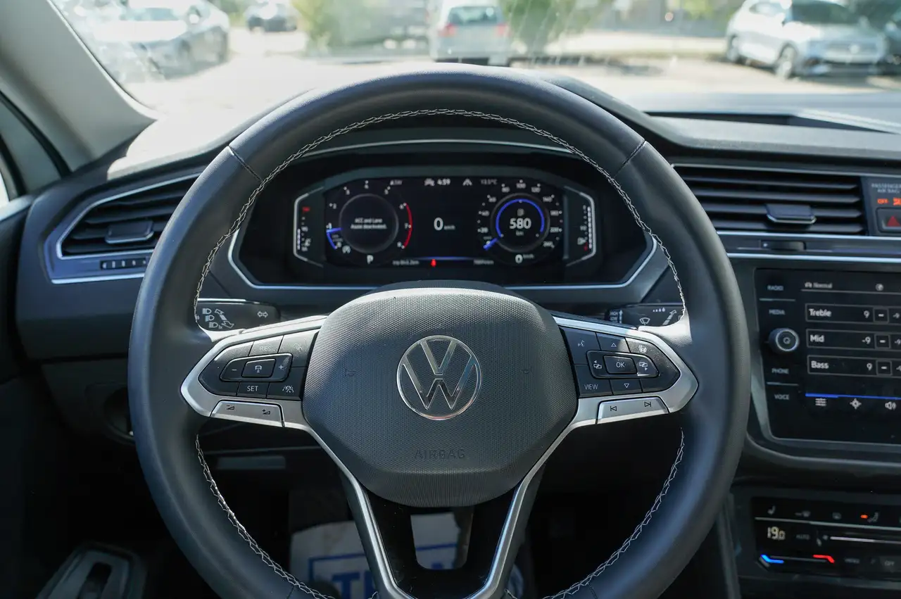 Volkswagen Tiguan снимка Volkswagen Tiguan