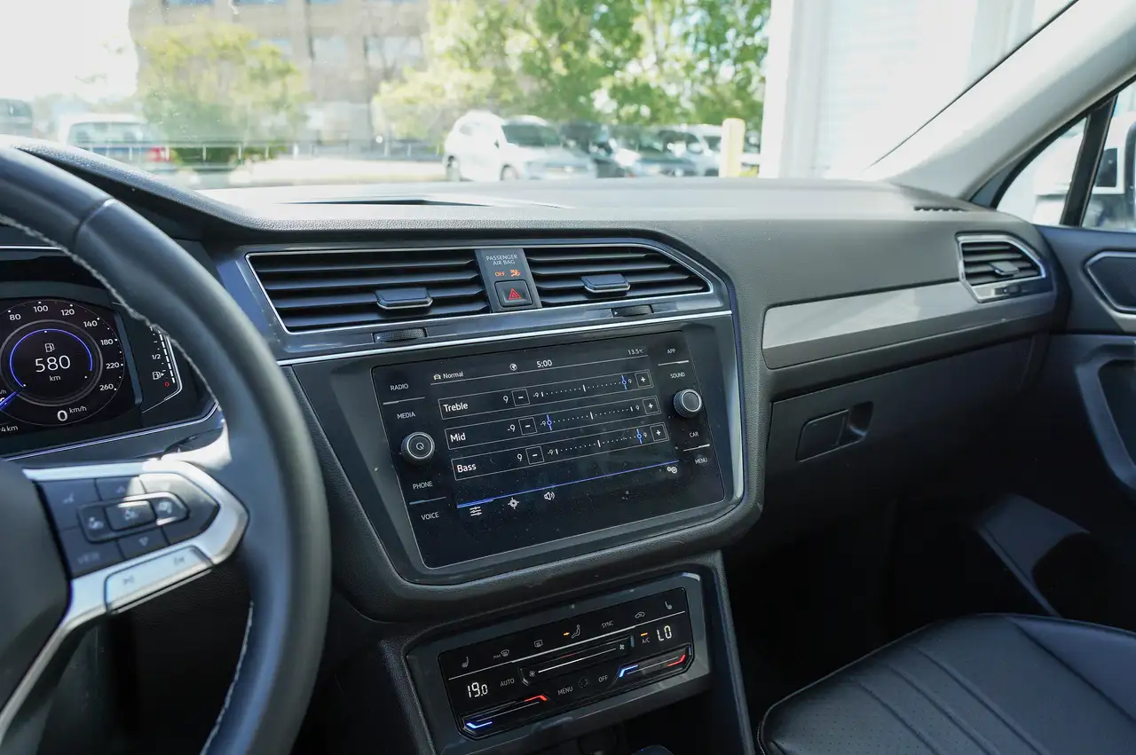 Volkswagen Tiguan снимка Volkswagen Tiguan