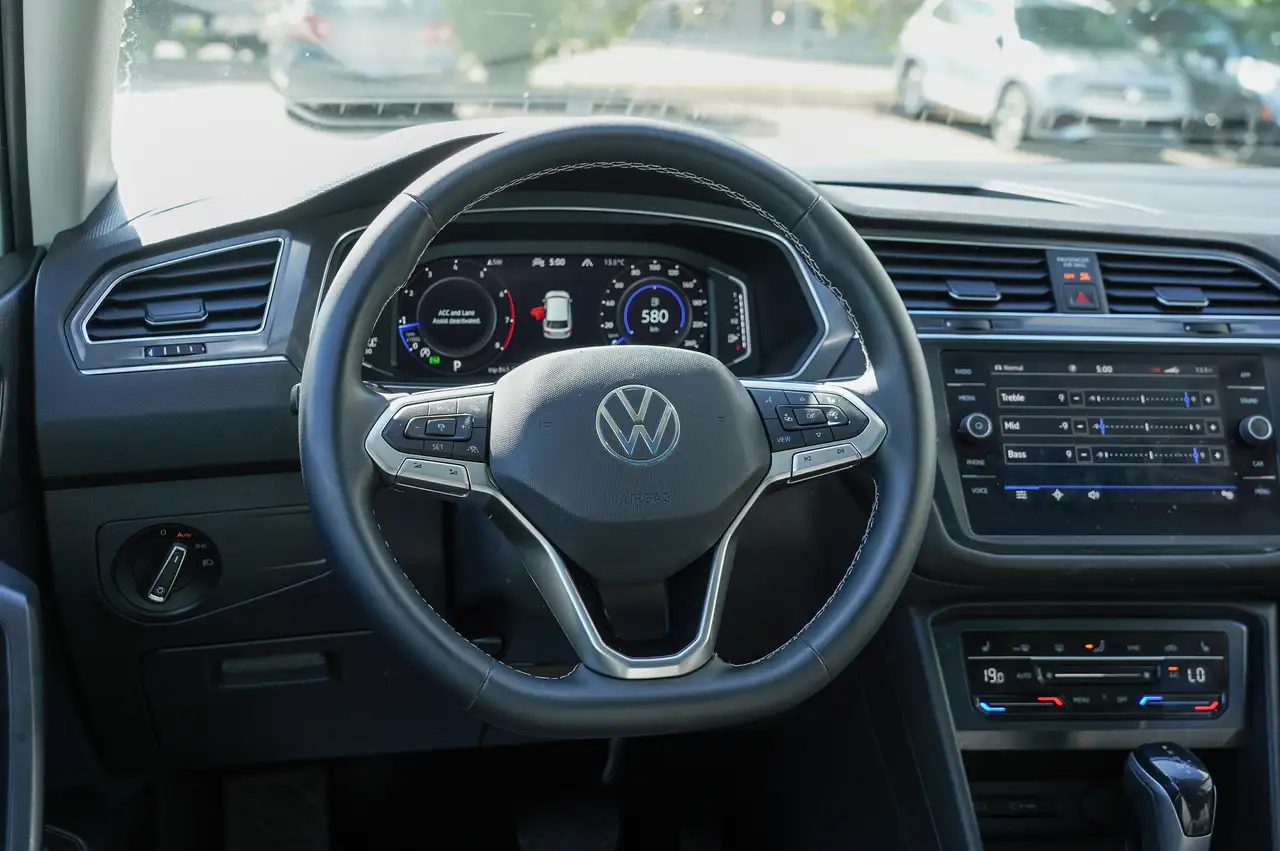 Volkswagen Tiguan снимка Volkswagen Tiguan
