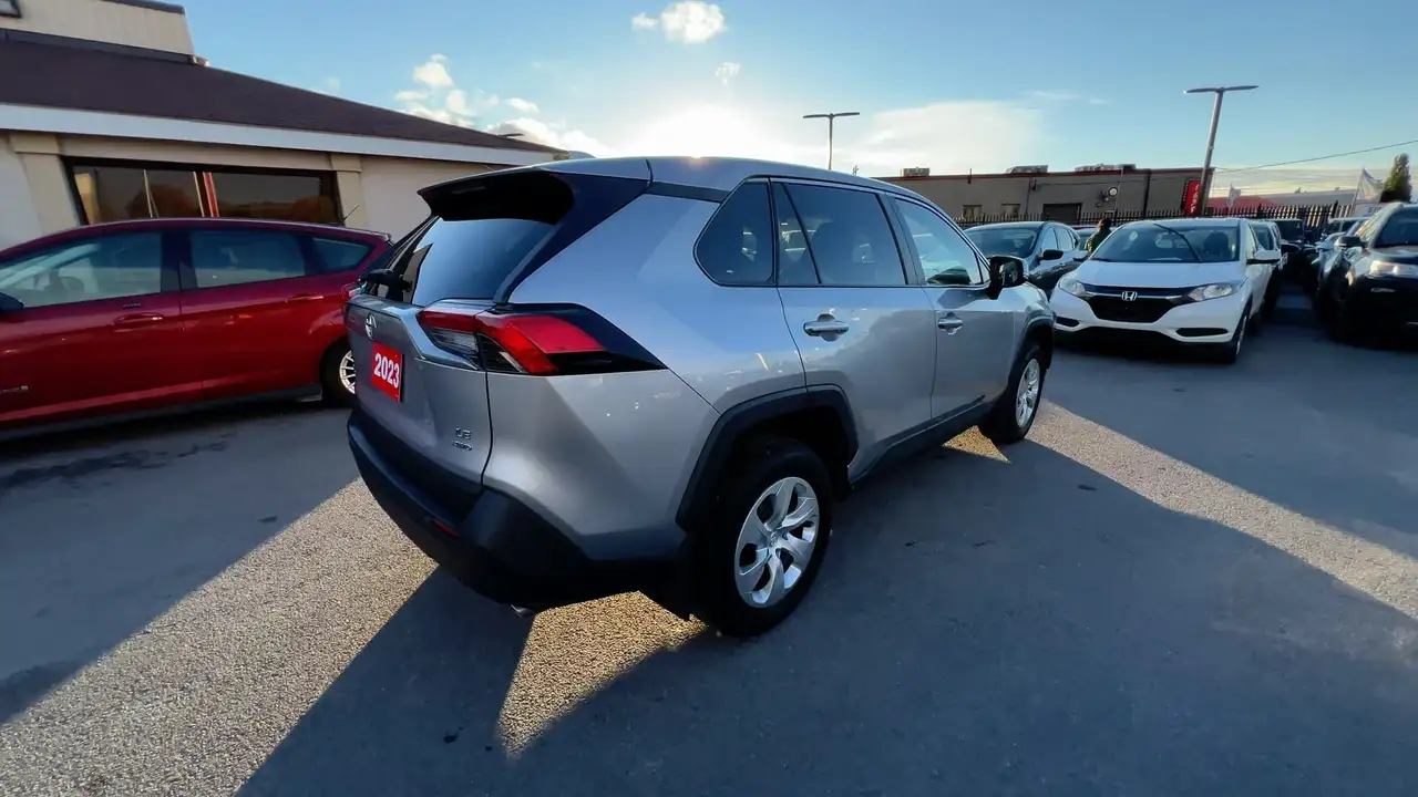 Toyota RAV 4 снимка Toyota RAV 4