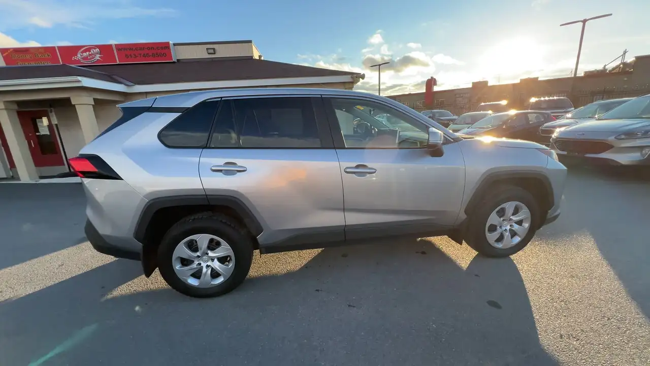 Toyota RAV 4 снимка Toyota RAV 4