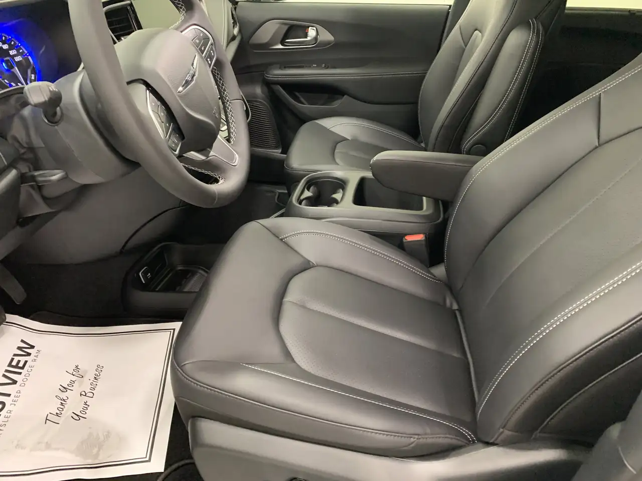 Chrysler Pacifica снимка Chrysler Pacifica