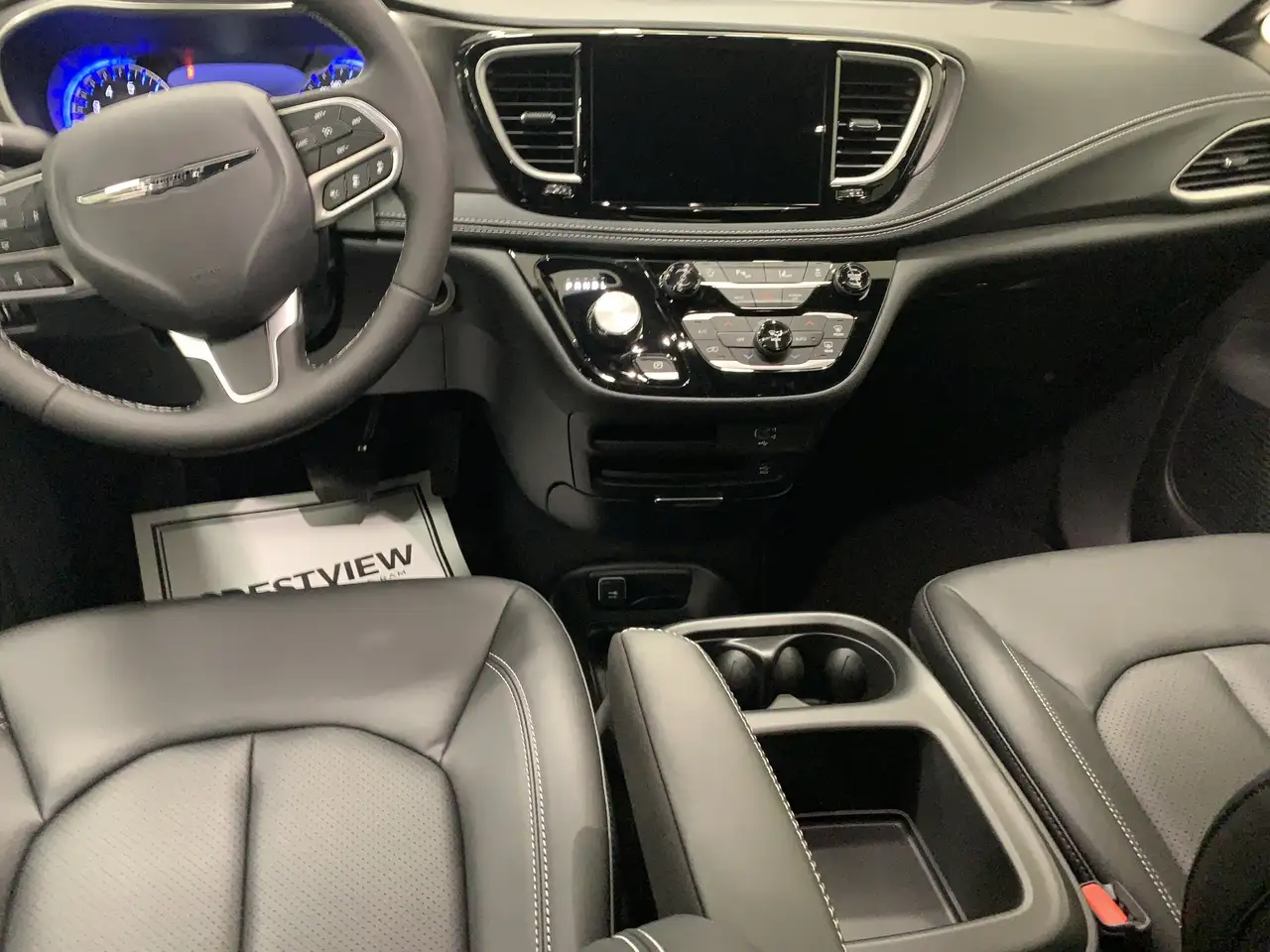 Chrysler Pacifica снимка Chrysler Pacifica