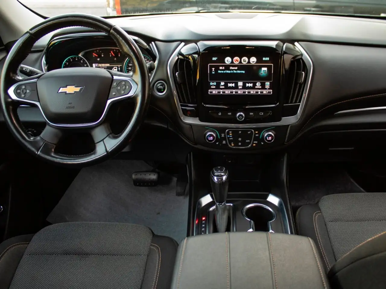 Chevrolet Traverse снимка Chevrolet Traverse