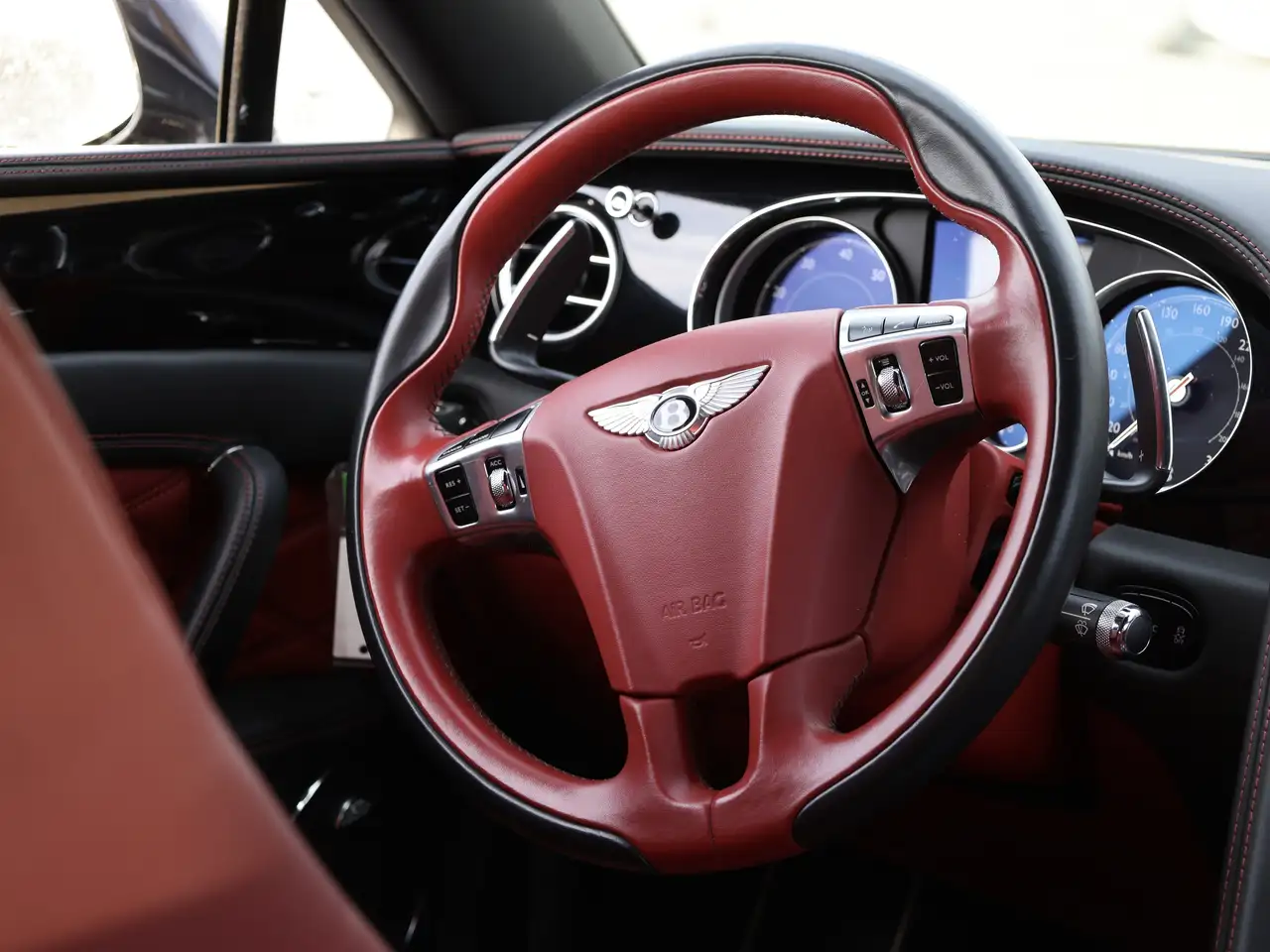 Bentley Flying Spur fotografie Bentley Flying Spur